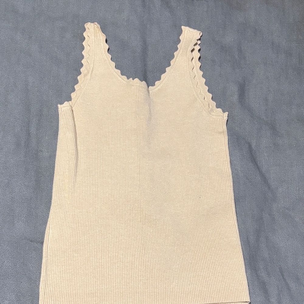 Scalloped Ribbed Tank Top - Cream